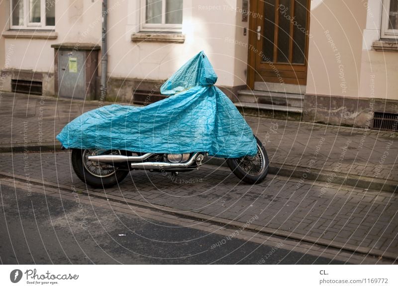 motorrad Schönes Wetter Haus Mauer Wand Fenster Tür Verkehr Verkehrsmittel Verkehrswege Straßenverkehr Wege & Pfade Motorrad Abdeckung Kunststoff blau Pause