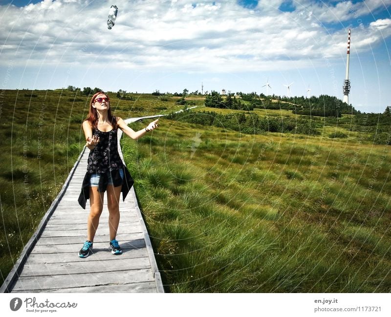 alles Gute kommt... Leben Ferien & Urlaub & Reisen Ausflug Sommer Sommerurlaub feminin Junge Frau Jugendliche Erwachsene 1 Mensch 13-18 Jahre Kind 18-30 Jahre