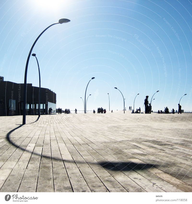 Promenade Tel Aviv Israel Holz Licht Lampe Laterne Mittag modern Hafen Asien Sonne Harbour Schatten Shaddow