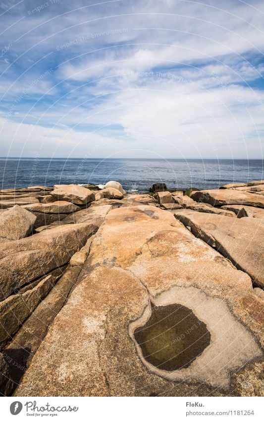 Felsige Küste Ferien & Urlaub & Reisen Ausflug Ferne Freiheit Sommerurlaub Meer Umwelt Natur Landschaft Urelemente Erde Luft Wasser Himmel Wolken Horizont