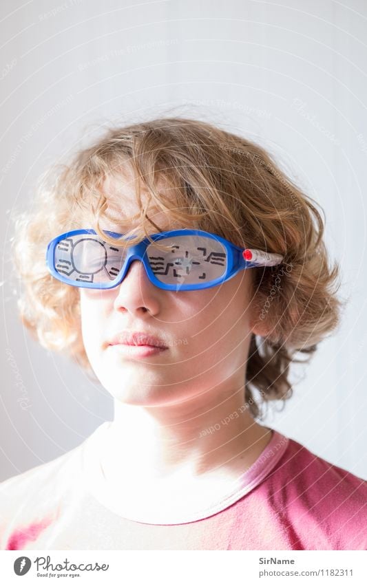 389 Kinderspiel verkleiden Basteln Kindererziehung Wissenschaften OHMD optical head-mounted display erweiterte Realität Head-up-Display Technik & Technologie