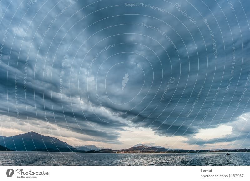 Der Himmel Umwelt Natur Landschaft Wasser Wolken Sonnenaufgang Sonnenuntergang Sonnenlicht Sommer Klima Unwetter Sturm Berge u. Gebirge See Zugersee Schweiz