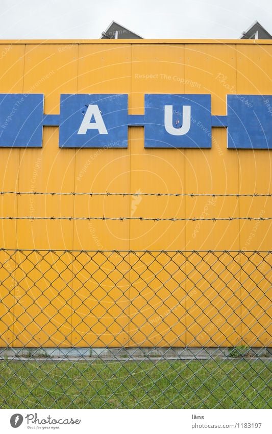 AU Arbeitsplatz Wirtschaft Industrie Güterverkehr & Logistik Dienstleistungsgewerbe Baustelle Industrieanlage Fabrik Bauwerk Gebäude Mauer Wand Fassade Metall