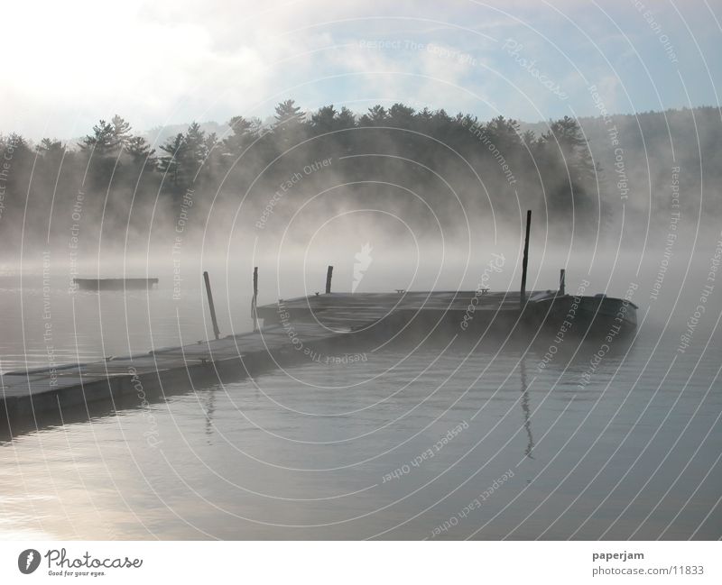 Squam Lake See Nebel Steg Wasserfahrzeug Sonnenaufgang Landschaft USA