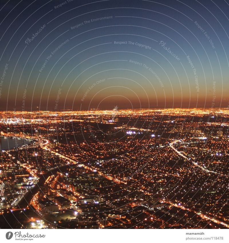 Toronto bei Nacht! Teil 1 Kanada Stadt dunkel Licht Straßenbeleuchtung See Haus Hochhaus Sonnenuntergang Horizont Scheinwerfer CN Tower Fernsehturm