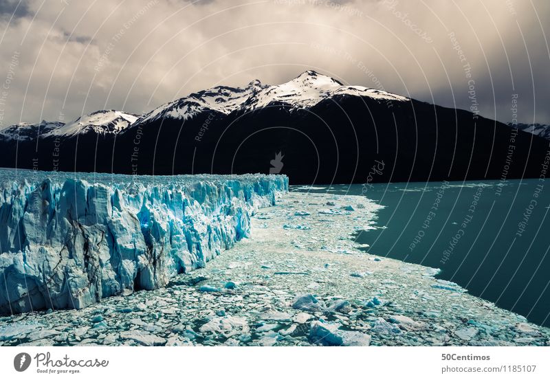 Perito Moreno in Patagonien Tourismus Ausflug Abenteuer Ferne Kreuzfahrt Winter Schnee Winterurlaub Berge u. Gebirge Natur Landschaft schlechtes Wetter Unwetter