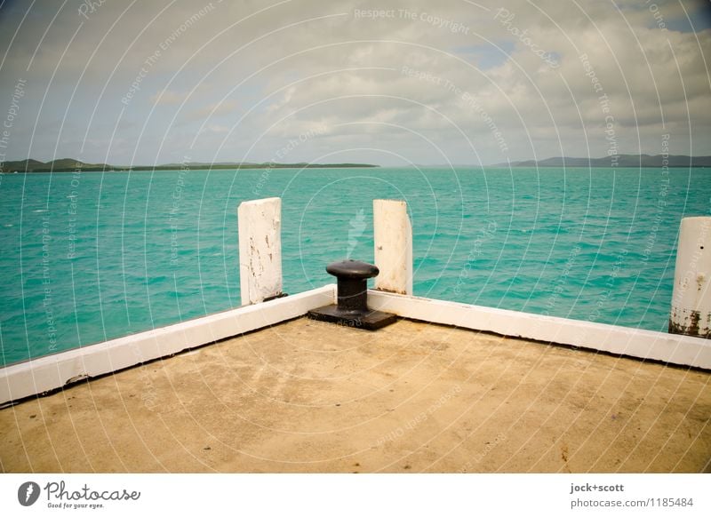 dockside Ferne Wolken Horizont Schönes Wetter Wärme Meer Pazifik Anlegestelle Hafen Dreieck authentisch maritim türkis Freiheit tropisch Panorama (Aussicht)