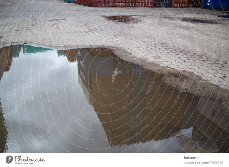 HH | tiefstapler. Erde Wetter schlechtes Wetter Regen Hafenstadt Wege & Pfade Containerschiff nass Güterverkehr & Logistik Farbfoto Gedeckte Farben