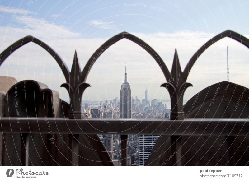 NYC Tourismus Städtereise Haus Büro Architektur New York City Hauptstadt Stadtzentrum Skyline Hochhaus Bankgebäude Bauwerk Fassade Fenster Sehenswürdigkeit