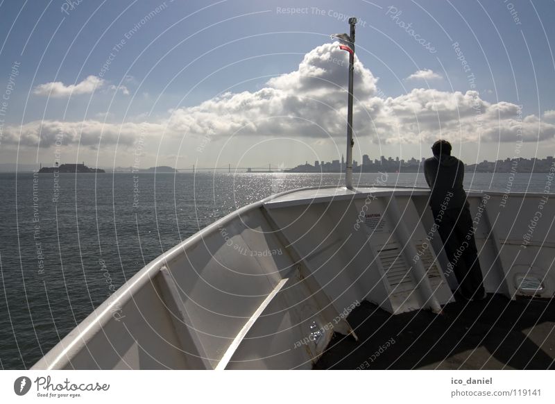 "denk an dich" Ferien & Urlaub & Reisen Ausflug Ferne Wasser Himmel Wolken Sonnenlicht Hauptstadt Skyline Wasserfahrzeug beobachten Denken Traurigkeit blau