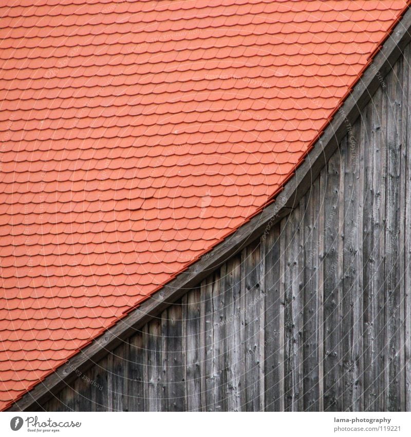 Streng monoton steigend Scheune Bauernhof Landwirtschaft Ranch Dach Wand Backstein Dachziegel Holz Holzhaus Gebäude Holzleiste Satteldach Dachfirst Dachgiebel