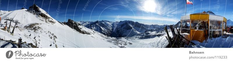 Weißes Gold Skifahren Winter Sonne Bundesland Tirol Österreich Snowboard Skier Wintersport Berge u. Gebirge Hütte Landschaft Mayrhofen Blauer Himmel