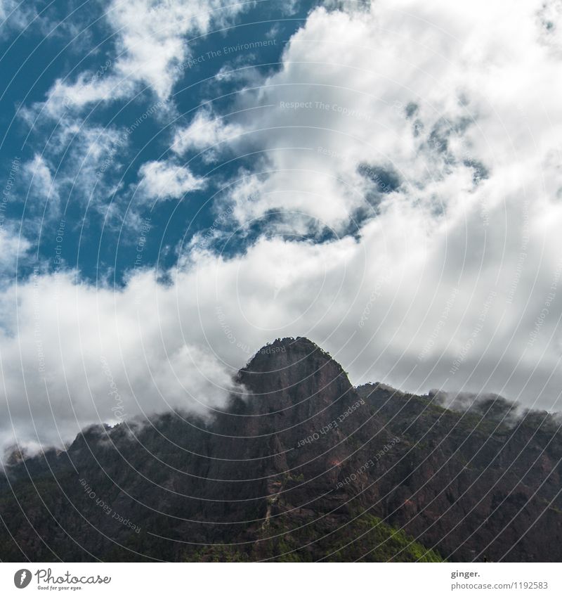 schwindelig | Zum Gipfel streben Umwelt Natur Landschaft Himmel Frühling Wetter Berge u. Gebirge blau braun weiß Wolken Wolkenhimmel zerklüftet Wanderausflug