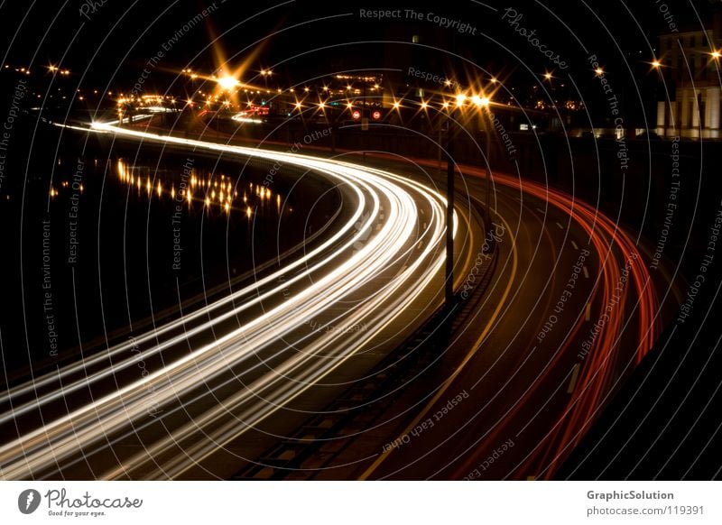 Stadtautobahn Saarbrücken Autobahn Saarland Streifen Nacht Langzeitbelichtung Verkehrswege GraphicSolution GS Straße PKW car cars freeway