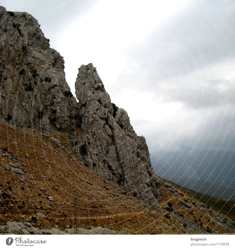 Alhama de Granada (Spanien) Farbfoto Menschenleer Berge u. Gebirge Himmel Wolken Gewitter Felsen Europa Einsamkeit erhaben karg Tag