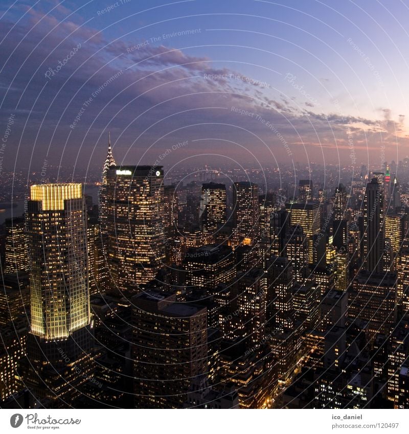 Midtown Manhattan I Energiewirtschaft Himmel Wolken Stadtzentrum Skyline Hochhaus Begeisterung New York City Sonnenuntergang traumhaft Luftverschmutzung