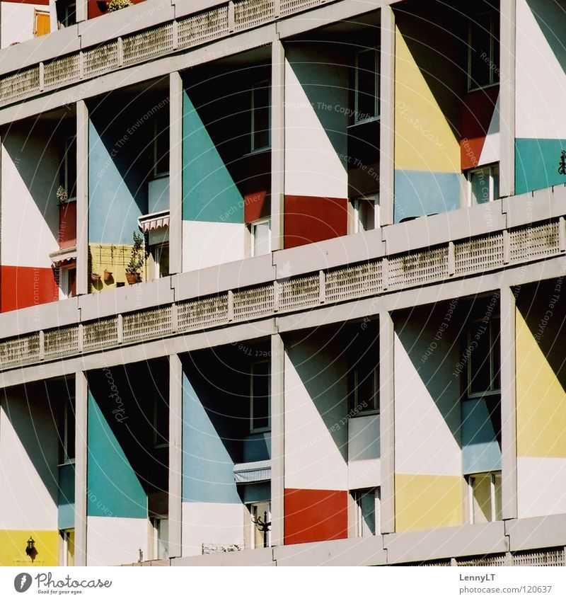 WOHNMASCHINE: CHARLES-EDOUARD JEANNERET-GRIS Hochhaus Wohnung Unterkunft Stadt Wohngemeinschaft Zusammensein Berlin Häusliches Leben le corbusier