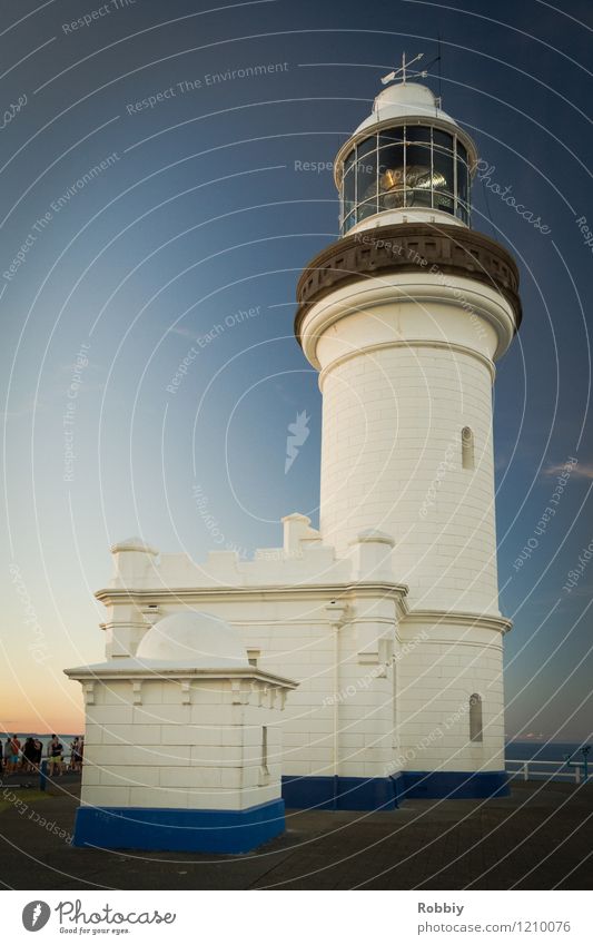 Turm der leuchtet Küste Meer Byron Leuchtturm Sehenswürdigkeit leuchten Ferne blau Heimweh Fernweh entdecken bedrohlich Horizont Mobilität Schutz