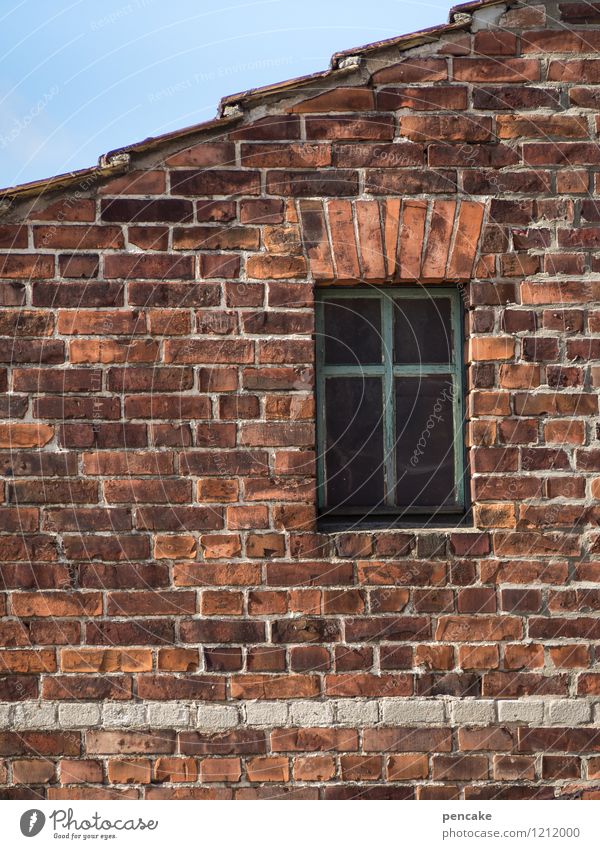 spreedorado | gebacken kriegen Urelemente Himmel Altstadt Haus Fassade Fenster Stein Sand fest retro trocken Wärme Häusliches Leben Backstein Backsteinhaus