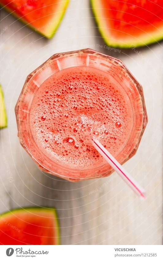 Wassermelone Saft Lebensmittel Frucht Ernährung Getränk Becher Glas Stil Design Gesunde Ernährung Tisch Sommer Milchshake Durst frisch Erfrischung Direktsaft