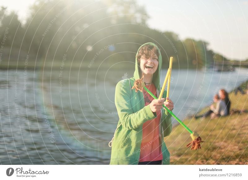 Summer, somewhere, someone, summer Freizeit & Hobby Spielen feminin androgyn Homosexualität Künstler Zirkus Wasser Sommer Schönes Wetter Seeufer Flussufer