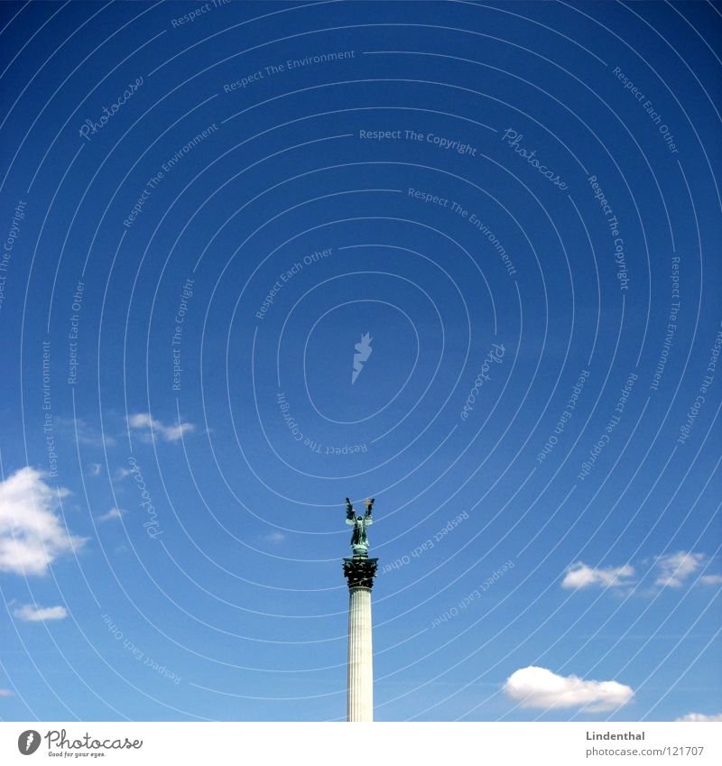 STATUE III Statue Himmel Budapest Platz Plaza historisch sky blue blau hungary Ungar place