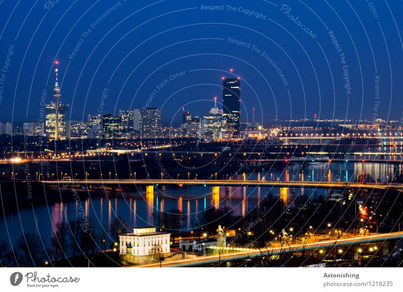 Wiener Skyline Umwelt Wasser Himmel Wolkenloser Himmel Nachthimmel Wetter Fluss Donau Österreich Stadt Hauptstadt Haus Hochhaus Brücke Turm Bauwerk Gebäude