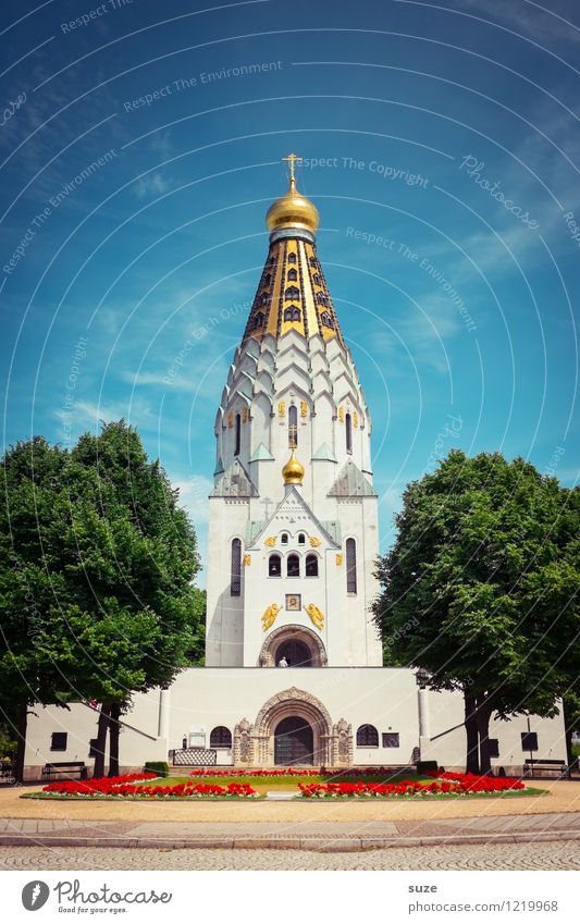 Heiliger BimBam Himmel Baum Kirche Platz Bauwerk Gebäude Architektur Sehenswürdigkeit Denkmal Zeichen authentisch schön Spitze blau gold ästhetisch Glaube