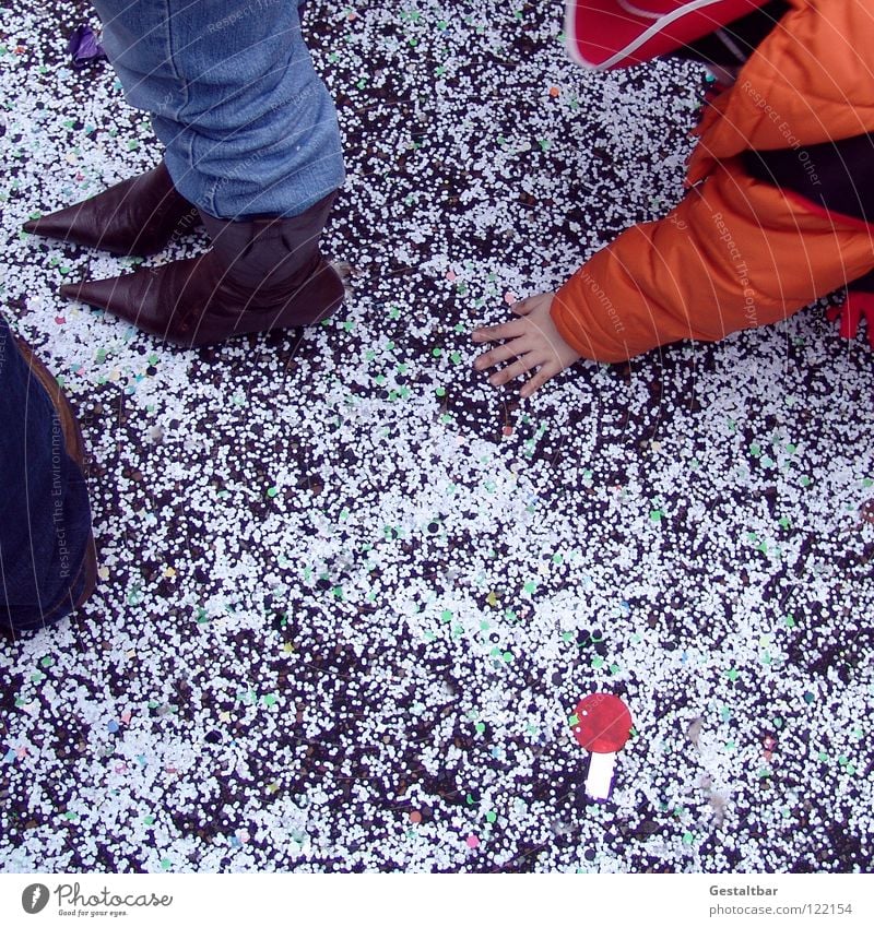 Wilder Süden Konfetti Rosenmontag Aschermittwoch Maske Party Applaus verkleiden Kind Schuhe Bonbon gestaltbar Karneval Faschingsdienstag 5. Jahreszeit