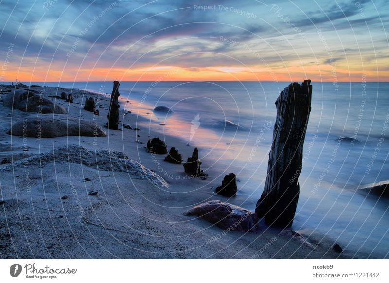 Am Strand Ferien & Urlaub & Reisen Meer Natur Landschaft Wasser Wolken Felsen Küste Ostsee Stein alt blau Romantik Idylle Buhne Sonnenuntergang