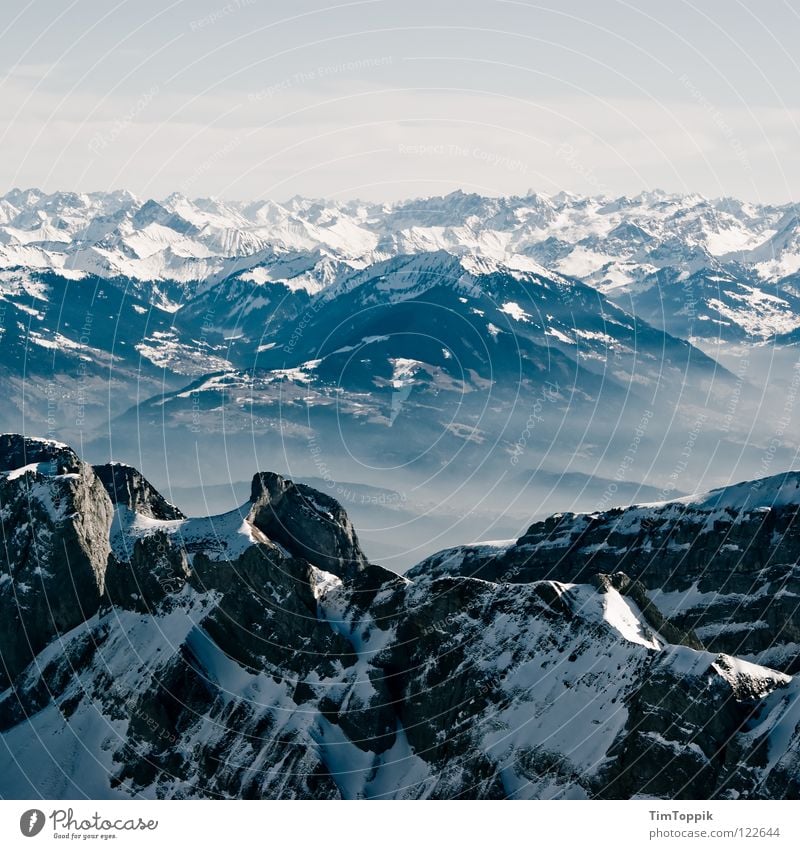 Holleridudödeldi Nebel steil Steigung Berghang Bergsteigen Berg Säntis Kanton Appenzell Aussicht Winter Panorama (Aussicht) Schweiz Bergkette Ferne Bergkamm