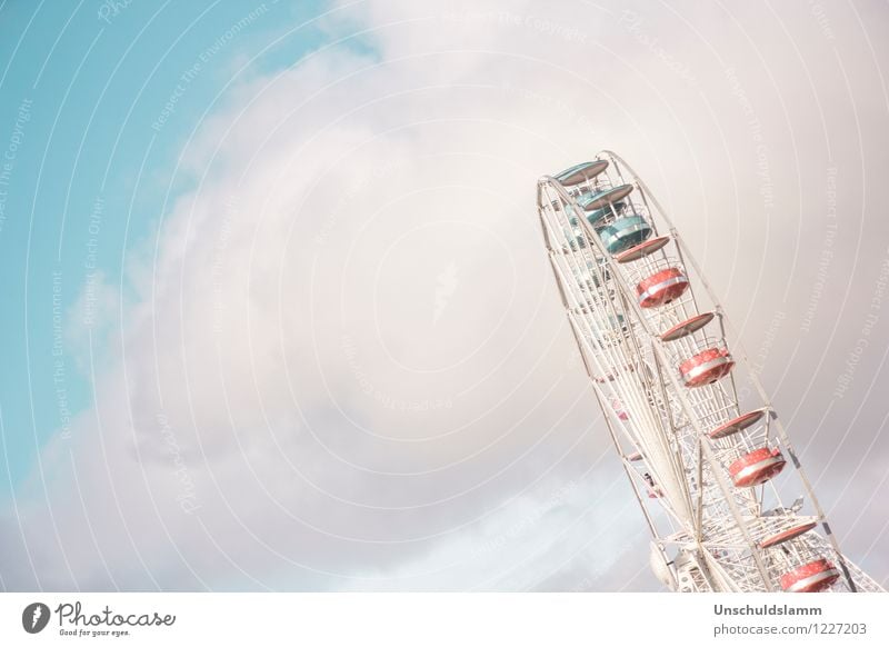 Wolkenreise Lifestyle Riesenrad Vergnügungspark Sightseeing Sommer Jahrmarkt Luft Himmel drehen Fröhlichkeit schön blau mehrfarbig Stimmung Freude Glück Leben