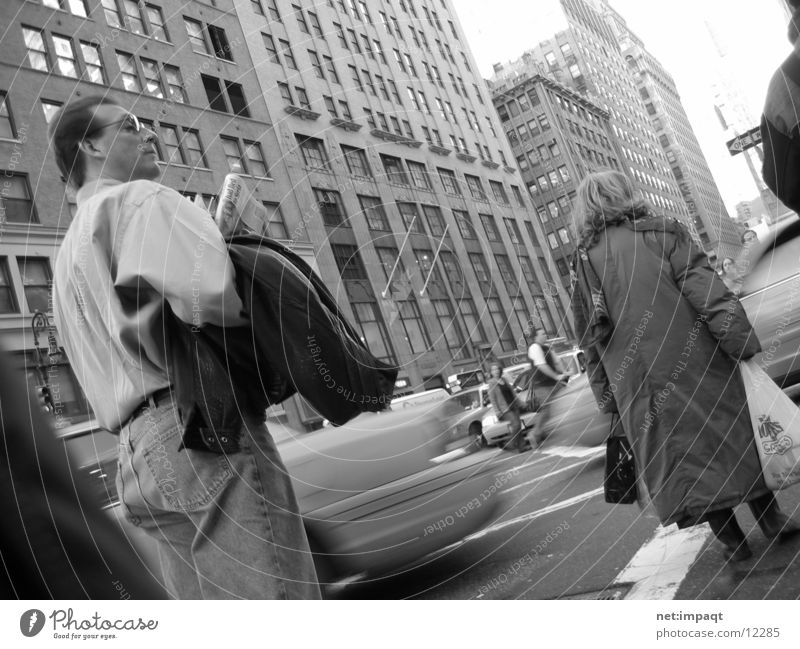 Streets of New York City Verkehr Fußgänger Streetlife Mann Frau Menschengruppe Straße Bewegung