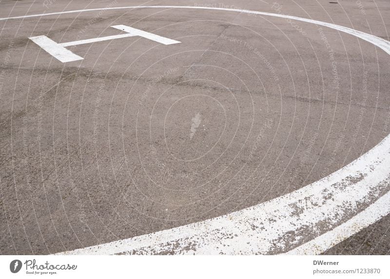 H) Platz Flughafen Luftverkehr Hubschrauber Fluggerät Flugplatz Landebahn Beton Zeichen Schriftzeichen Schilder & Markierungen Hinweisschild Warnschild