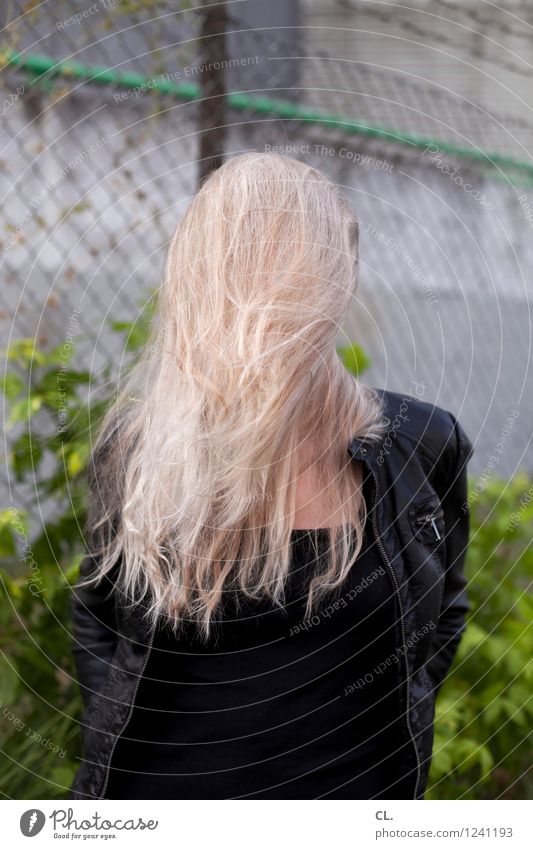 bad hair day Mensch feminin Junge Frau Jugendliche Erwachsene Leben Haare & Frisuren 1 Lederjacke blond langhaarig einzigartig lustig Identität skurril