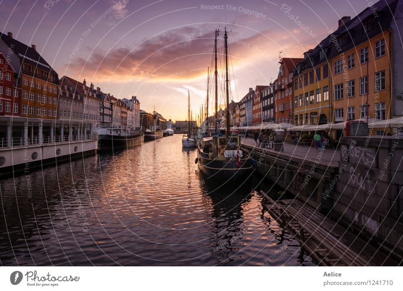 Romantisches Nyhavn, Kopenhagen, Dänemark Ferien & Urlaub & Reisen Tourismus Sightseeing Städtereise Meer Landschaft Himmel Wolken Sonnenaufgang Sonnenuntergang