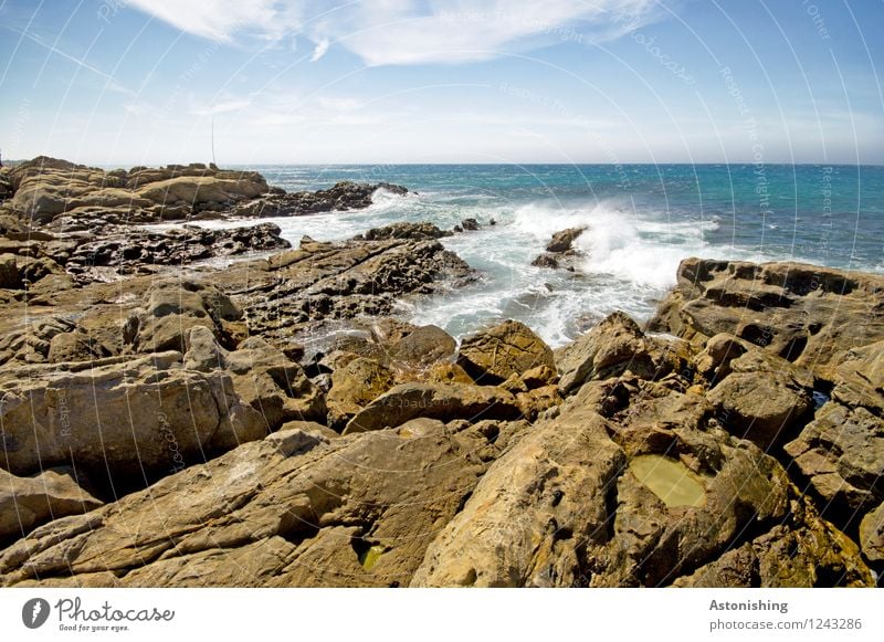 Steinküste Umwelt Natur Landschaft Wasser Himmel Wolken Horizont Sommer Wetter Schönes Wetter Felsen Wellen Küste Meer Atlantik Marokko blau braun weiß Brandung