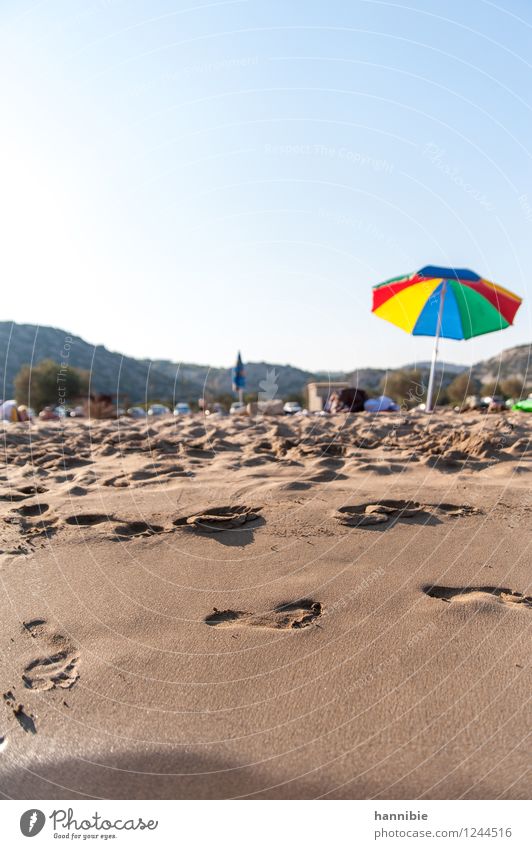 hitzefrei Ferien & Urlaub & Reisen Sommer Meer Strand Bucht Sand maritim Wärme blau braun mehrfarbig gelb grün Erholung Freizeit & Hobby Gelassenheit