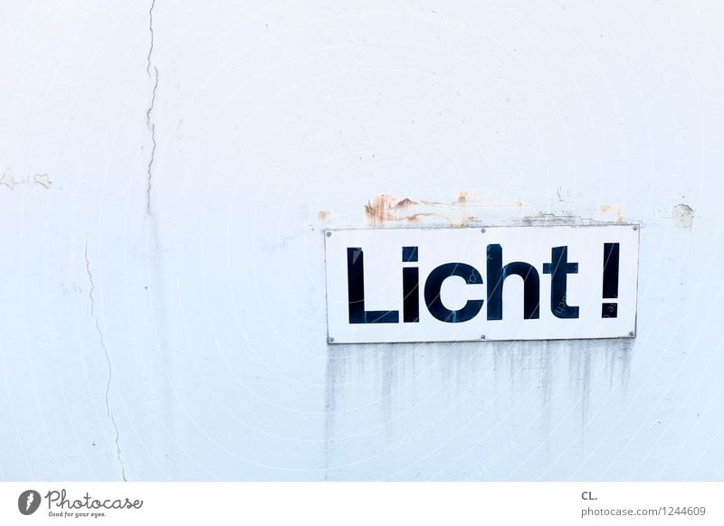 licht! Mauer Wand Schriftzeichen Schilder & Markierungen Hinweisschild Warnschild dreckig hell kaputt Licht Farbfoto Außenaufnahme Menschenleer