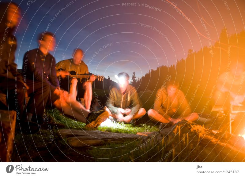 Lagerfeuer 4 Wohlgefühl Erholung Freizeit & Hobby Freiheit Berge u. Gebirge Polterabend Feuerstelle Lagerfeuerstimmung maskulin Freundschaft Jugendliche