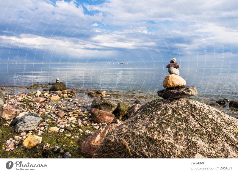 Ostseeküste auf Rügen Erholung Ferien & Urlaub & Reisen Strand Natur Landschaft Wolken Felsen Küste Meer Sehenswürdigkeit Stein blau Romantik Idylle Tourismus