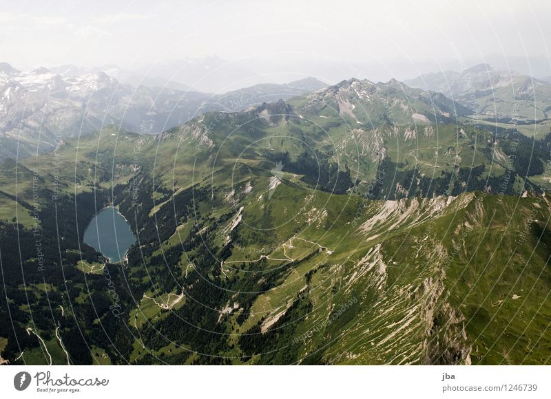 Arnensee Lifestyle Wohlgefühl Zufriedenheit Erholung ruhig Ausflug Freiheit Sommer Berge u. Gebirge Sport Gleitschirmfliegen Sportstätten Natur Landschaft