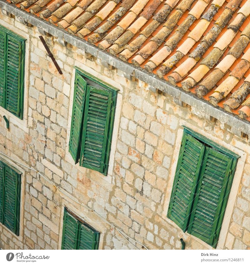 Old Town - Dubrovnik Stadt Altstadt Haus Hütte Bauwerk Gebäude Architektur Mauer Wand Fassade Dach Dachrinne Sehenswürdigkeit Wahrzeichen Denkmal alt historisch