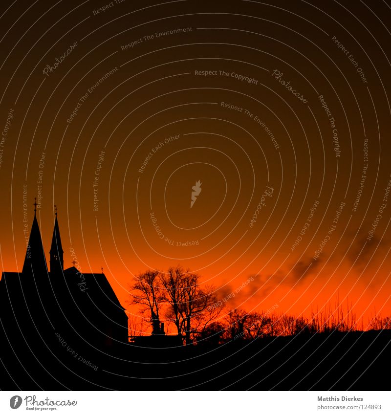 Church Herbst Stadt Gebäude Wolken schwarz Ferne Baum Schleier Luftverkehr Kollision Sonnenuntergang Physik Balkon Farbverlauf Arnsberg Sauerland Freude schön