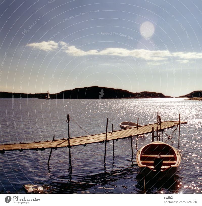 Verträumt ruhig Ferien & Urlaub & Reisen Ferne Sommer Sonne Strand Meer Insel Wellen Lampe Landschaft Wasser Himmel Wärme Küste Ruderboot einfach Idylle