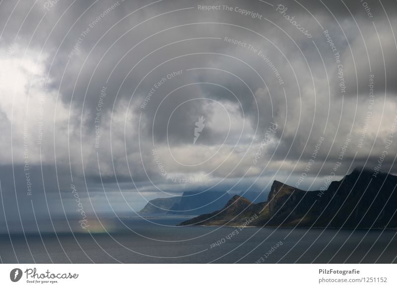 Regenbogen Umwelt Natur Landschaft Himmel Wolken Hügel Felsen Berge u. Gebirge Gipfel Küste Meer außergewöhnlich gigantisch Unendlichkeit Fernweh Abenteuer