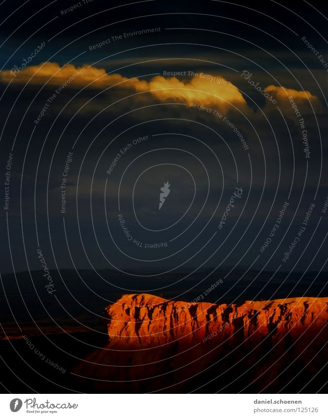 Sonnenuntergang Licht Sandstein abstrakt Hintergrundbild grau rot gelb Schlucht Nationalpark steil Ferien & Urlaub & Reisen Amerika Wolken USA Himmel