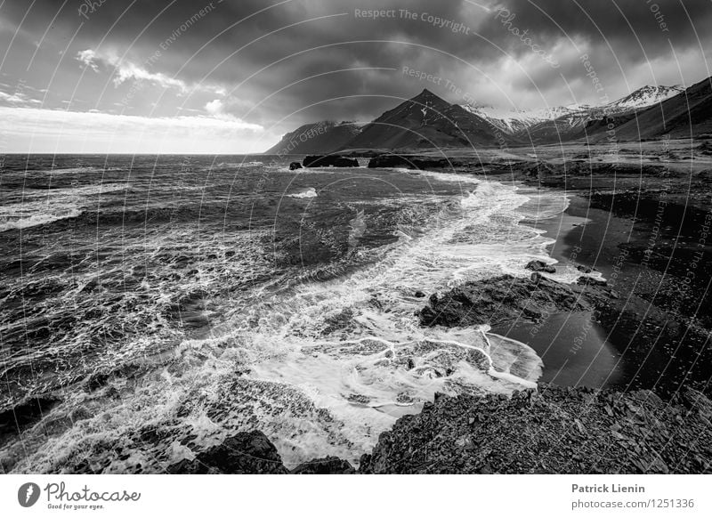 Wolken ziehen vorbei Zufriedenheit Sinnesorgane Erholung ruhig Meditation Umwelt Natur Landschaft Urelemente Luft Wasser Himmel Gewitterwolken Klima Klimawandel