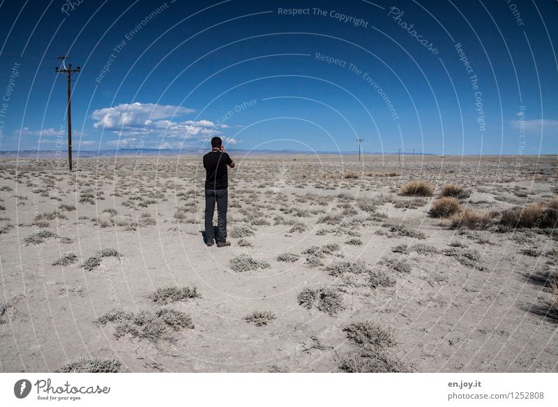 übersichtlich Ferien & Urlaub & Reisen Abenteuer Ferne Freiheit Sommer Sommerurlaub Mann Erwachsene 1 Mensch Umwelt Natur Landschaft Sand Himmel Horizont