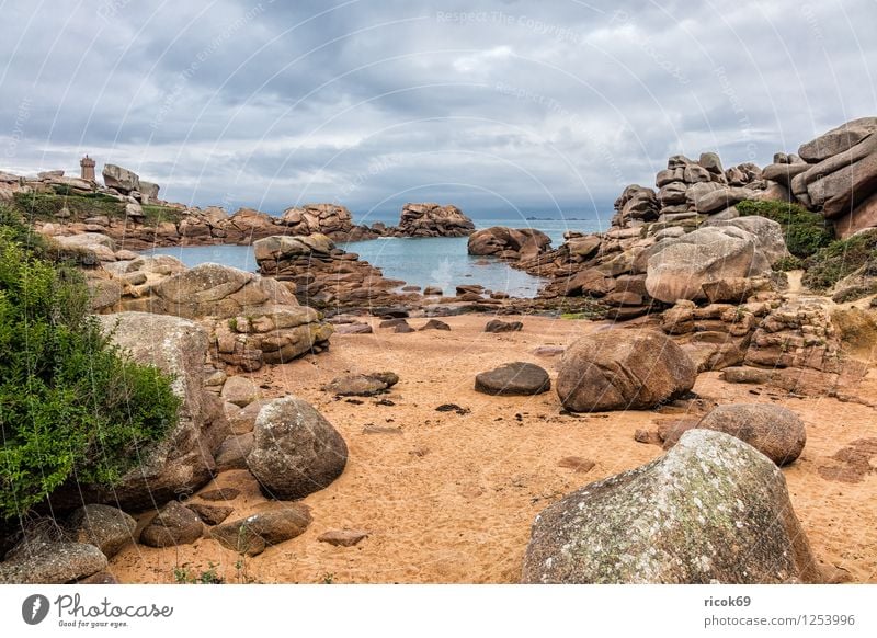 Atlantikküste in der Bretagne Erholung Ferien & Urlaub & Reisen Natur Landschaft Wolken Felsen Küste Sehenswürdigkeit Stein Tourismus Ploumanac’h